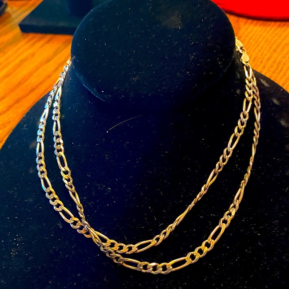 Jewelry - Elegant Sterling Figaro Chain